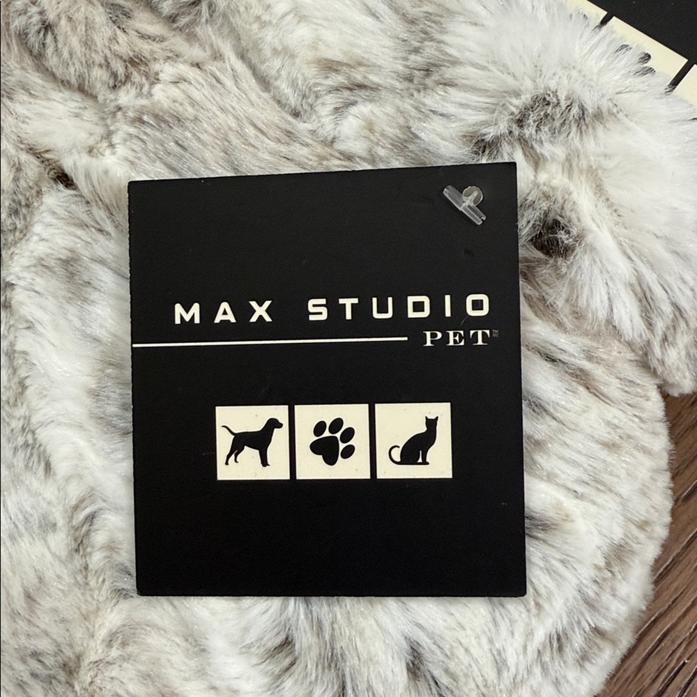 Max Studio Plush Faux Fur Pet Jacket. In white grey snow leopard faux fur.  XS. - Picture 4 of 13